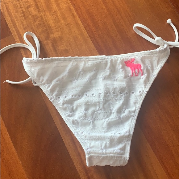 High waisted string bikini bottom - Picture 2 of 3